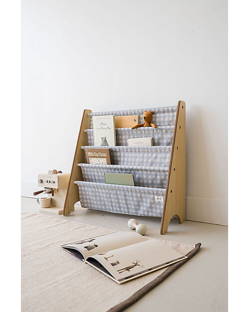 3 Sprouts Montessori Book Rack - Gingham Blue - Recycled Polyester - 61x63x25,4 cm Montessori Bookcases