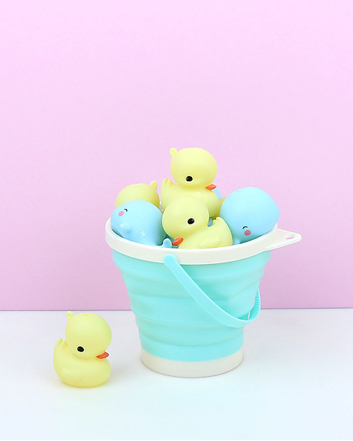 A Little Lovely Company Bucket and Spade Set: Mint Beach Toys