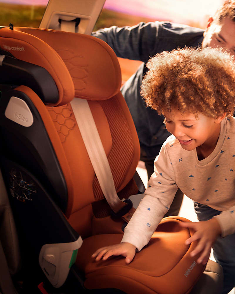 Bebe Confort Maxi Cosi Kore Pro I Size Car Seat Cognac With Clickassist Light From 3 5 To 12 Years Unisex Bambini