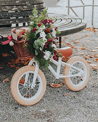 Banwood Balance Bike First Go + Classic Bike Helmet - White - For Girls from 3 to 5 years old! Bycicles