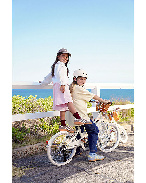 Banwood Classic Bike with Pedals - Vintage Cream - Ages 6 to 10 - 7-Speed Gear Bycicles