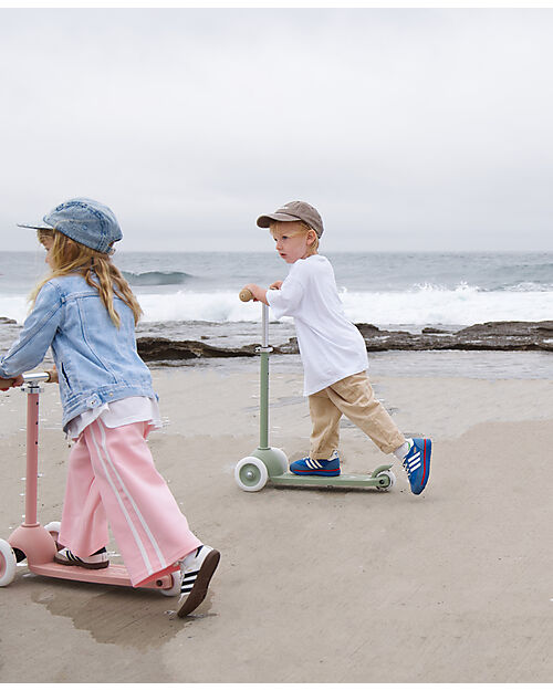 Banwood Eco Scooter 3Y+ - Olive - 100% Recycled Materials Scooters