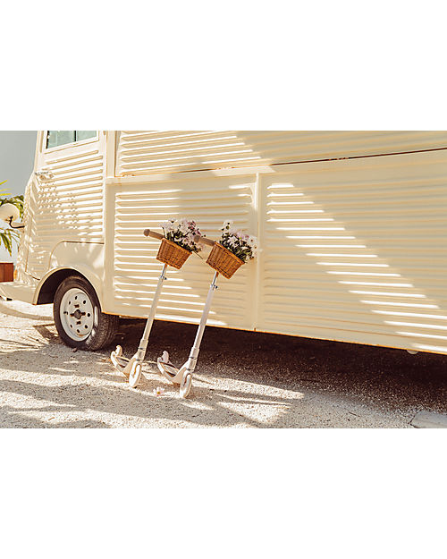 Banwood Maxi Scooter with Removable Basket - Cream - from 6 Years Up to 100 kg Scooters