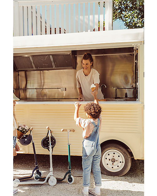 Banwood Maxi Scooter with Removable Basket - Green - from 6 Years Up to 100 kg Scooters