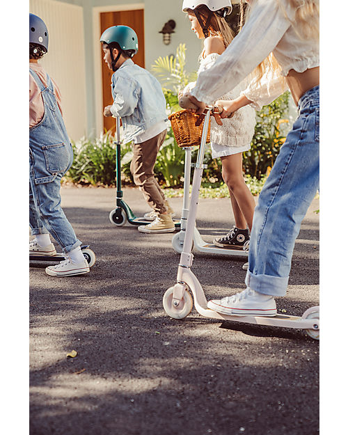 Banwood Maxi Scooter with Removable Basket - Pink - from 6 Years Up to 100 kg Scooters