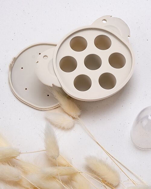 Bo Jungle Fruit Feeder Silicone Tray - Dune - Ideal for Freezing Snack Boxes