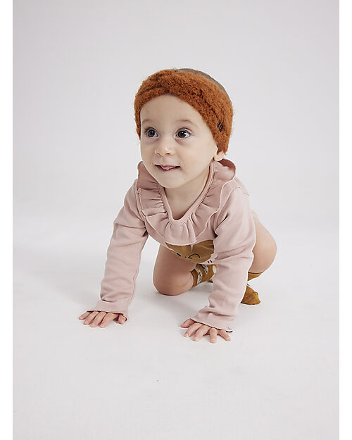 Bobo Choses Long Sleeve Bodysuit with Ruffle Collar - baby Mouse - Organic Cotton
​ Long Sleeves Bodies