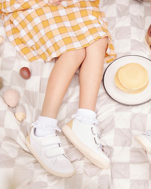 Bobux I Walk Grass Court Shoes - White and Sand - Expert Walkers Sneakers