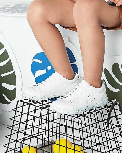 Bobux Kid Grass Court, White - Super flexible sole! Sneakers