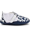 Bobux Step-Up Xplorer Abstract, White/Navy - Super flexible, ideal for outdoors Shoes