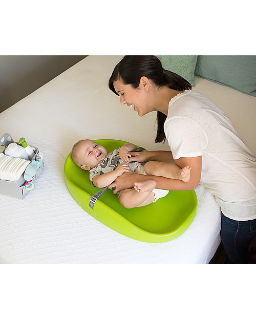 Bumbo Portable Changing Pad with Security Belts, Pink - Soft and comfy foam rubber! Travel Changing Mats