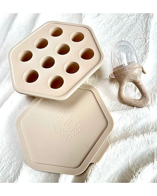 Chewies&more Anti-Choke Feeder Set + Tray for Freezing Mini Food Portions Snack Boxes