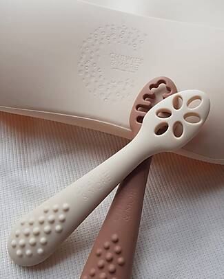 Chewies&more Set of 2 Food Grade Silicone Learning Spoons - Beige and Brown Cutlery