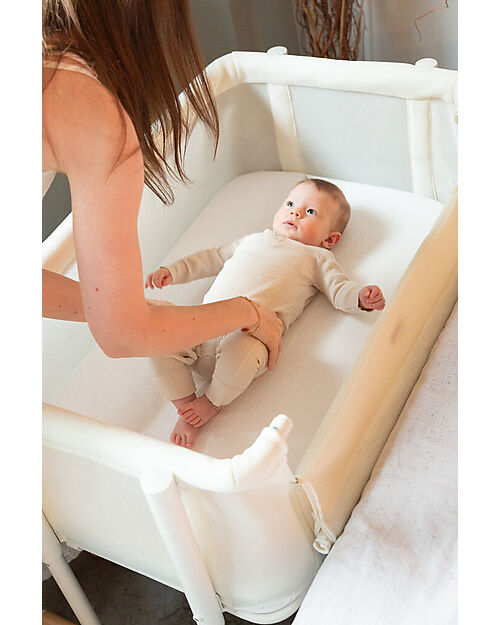 Childhome 2 in 1 Evolux Bedside Sleeper - White -  97 x 64 x 85 cm Next To Me Cribs