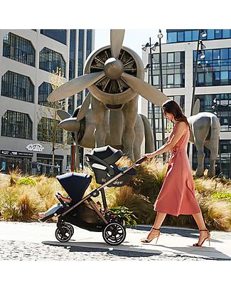 Cybex Gazelle Trio S - Black/Navy Blue + Atom M-i-size Car Seat and M Base Trio and Duo Strollers