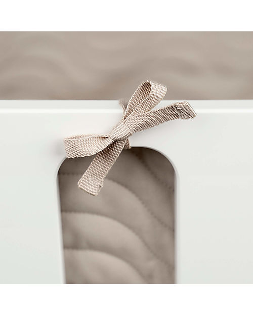 Done By Deer Bed Bumper with strings - Dreamy Waves - Sand - 360 cm Bumpers