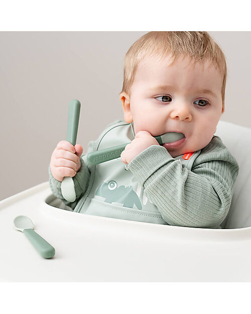 Done By Deer Foodie Anti-Slip Baby Spoon 3-pack - Green - 100% food grade PP Cutlery