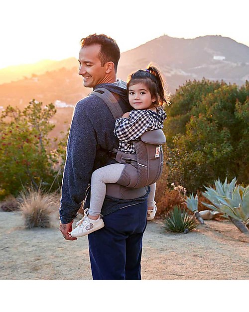 ErgoBaby Omni Breeze Baby Carrier - With SoftFlex ™ Mesh - Graphite Grey Baby Carriers