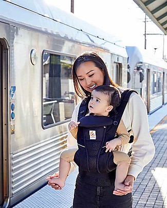 ErgoBaby Omni Breeze Baby Carrier - With SoftFlex ™ Mesh - Onyx Black Baby Carriers
