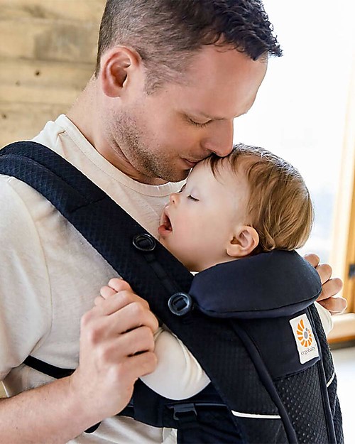 ErgoBaby Omni Breeze Baby Carrier - With SoftFlex ™ Mesh - Onyx Black Baby Carriers