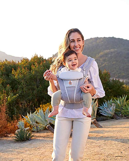 ErgoBaby Omni Breeze Baby Carrier - With SoftFlex ™ Mesh - Pearl Grey Baby Carriers