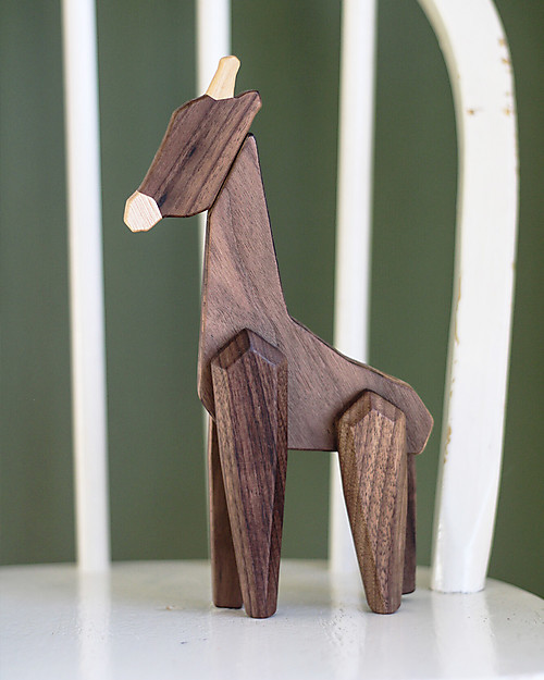 FableWood The Giraffe - 6 Magnetic Pieces - Sustainable Wood Wooden Animals