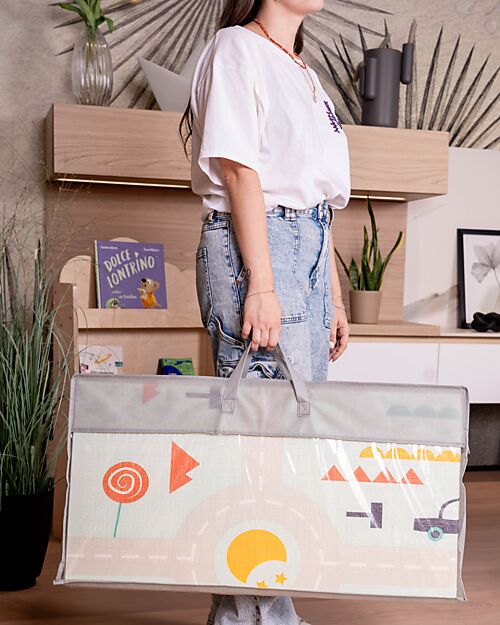 Family Nation 2-in-1 Foldable Montessori Play Mat – Reversible and Soft – Animal Friends – 180x150 cm – From Birth Playmats