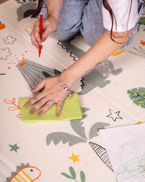Family Nation 2-in-1 Foldable Montessori Play Mat – Reversible and Soft – Animal Friends – 180x150 cm – From Birth Playmats