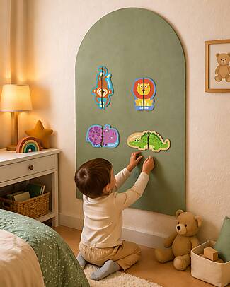 Family Nation MagneKids™ Magnetic Animal Puzzle - 17 Figures and 30 Matching Pieces - Learn Words While Playing Magnetic Games