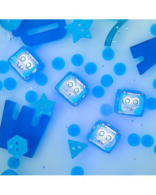 Glo Pals Blair Light Up Cubes - Light Blue - Set of 4 Sensory Games_