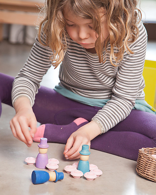 Grapat Wizards Nins with Hats, Rainbow Colour 12 pieces - Sustainable Wood Montessori Toys