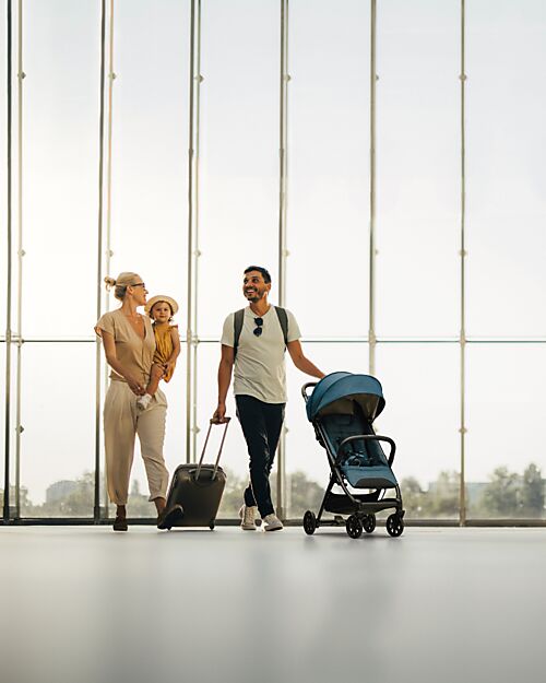 Inglesina Quid² Stroller - Manta Blue - Ultra Compact and Extra Light Lights Strollers