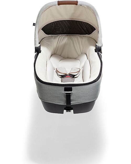Joie  Calmi Oyster Carrycot + I-Base Isofix Rotante Encore  Pram Systems
