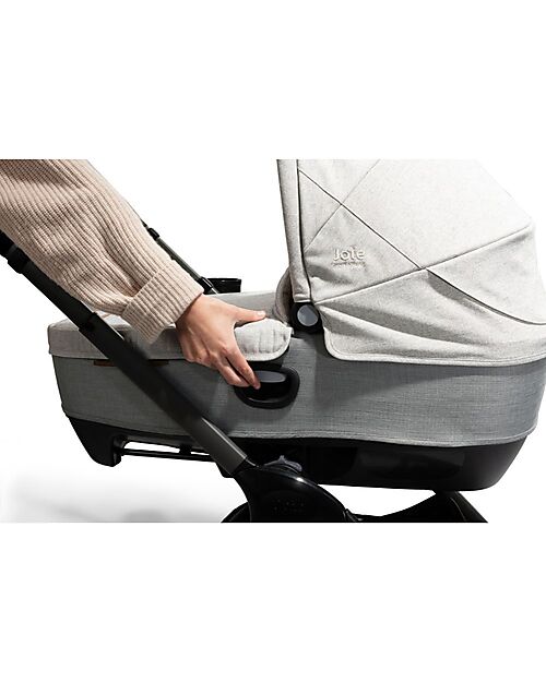 Joie  Calmi Oyster Carrycot + I-Base Isofix Rotante Encore  Pram Systems