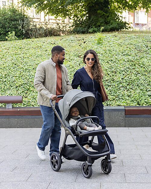 Joie Finiti Stroller 4 in 1 - Ebony - Rain Cover and Adapters Included Pushchairs