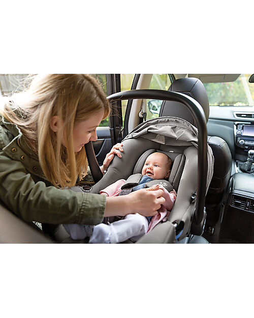 Joie i-Snug Car Seat - Gray Flannel - From Birth to 12 Months - Only 3.35kg Car Seats Group 0+/1
