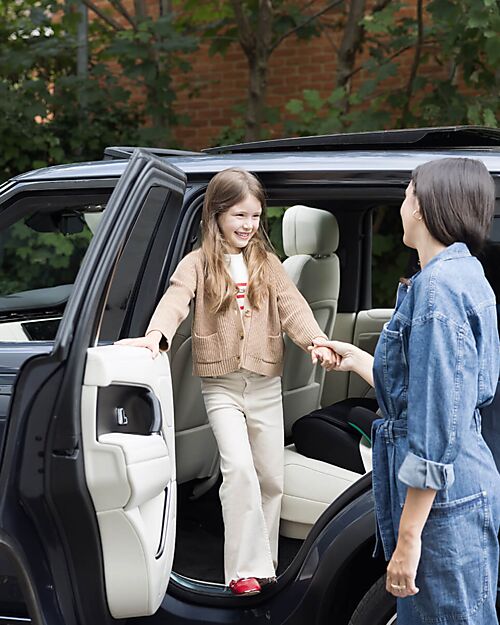 Joie i-Traver Booster Seat - Ebony - with i-Size High Back Car Seats Group 2/3