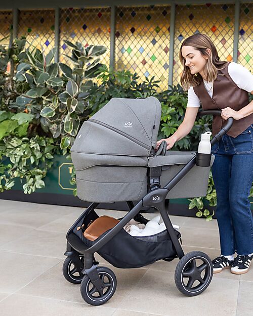 Joie Ramble XL Carrycot - Ebony - Rain Cover Included Pram Systems