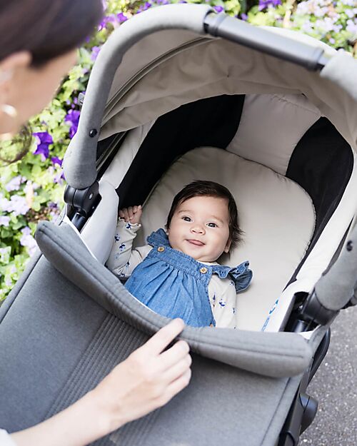 Joie Ramble XL Carrycot - Eclipse - Rain Cover Included Pram Systems