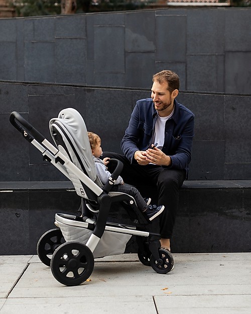 Joolz Joolz Hub PushChair with Chassis + Seat, Stunning Silver - Handy and Compact! Trio and Duo Strollers