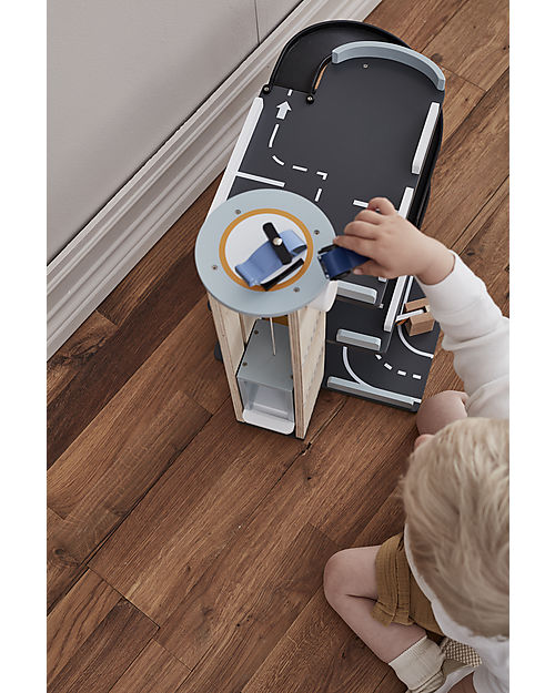 Kid's Concept Grage with Ramp - Park your cars and take the helicopter! Wooden Toy Cars, Trains & Trucks