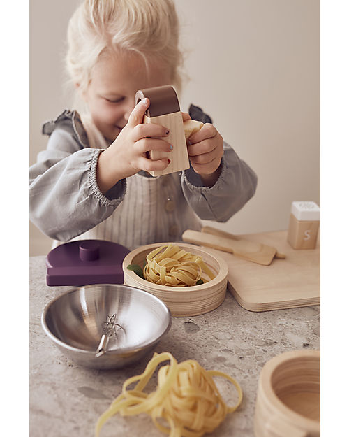 Kid's Concept Pots & Pans Play Set - Wood - 10 Pieces - Everyone at the table! Toy Kitchens