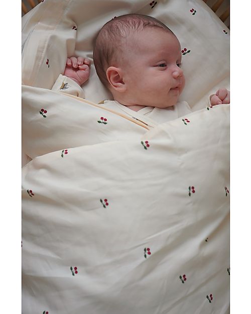Konges Slojd Baby Bedding - Cherry - 100x70 cm - 100% GOTS Cotton Duvet Sets
