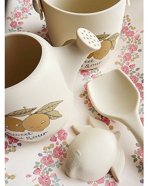 Konges Slojd Beach Toy Set - Sweet and Sour - 100% Silicone Beach Toys