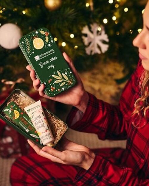 La Saponaria Winter Forest Box - Phytokeratin and Lemon Hand Cream + Nail File Body Lotions And Oils