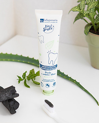 La Saponaria WonderWhite Toothpaste - Mint and Charcoal - 75 ml Toothpaste