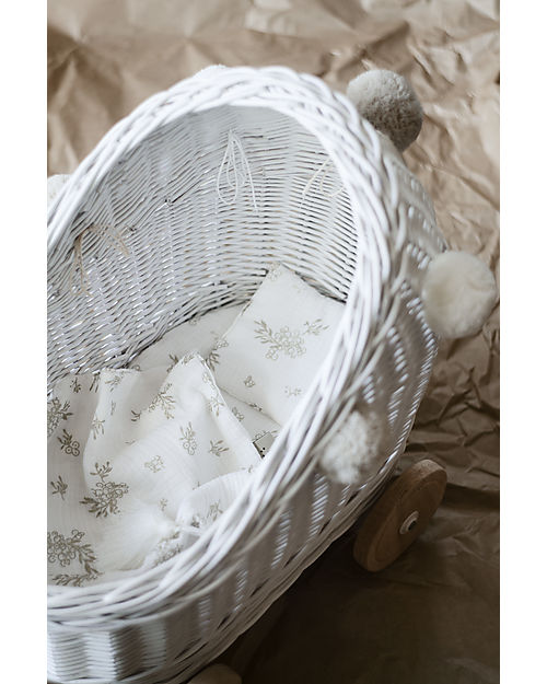 Lilu wicker clearance pram