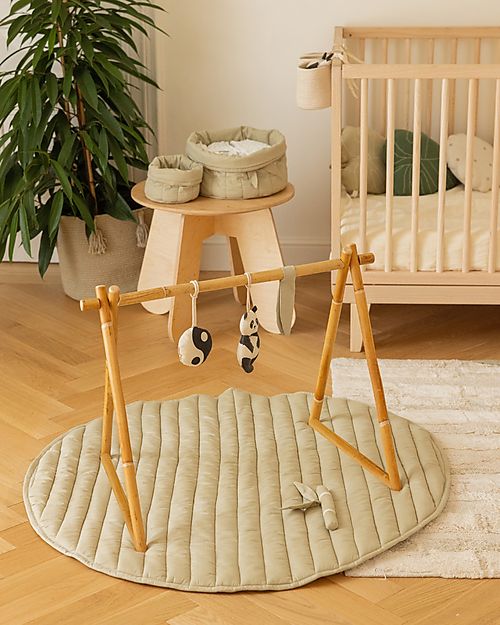 Lorena Canals Reversible Play Mat - Leaf - Olive Green - GOTS Organic Cotton - Bamboo Collection - Diameter 100 cm Carpets
