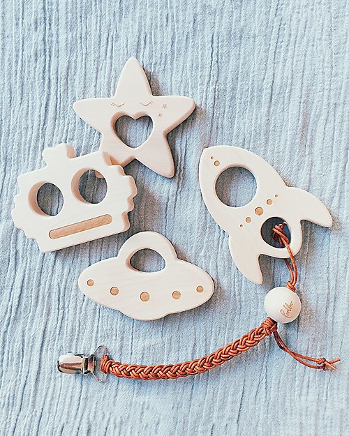 Loullou Natural Teether, You’re a Star Toy - Maple Wood Teethers
