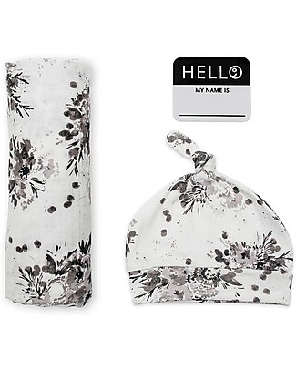 Lulujo Baby Hello World Kit, Hat + Swaddle, Black Floral, 120 x 120 cm - Bamboo Swaddles